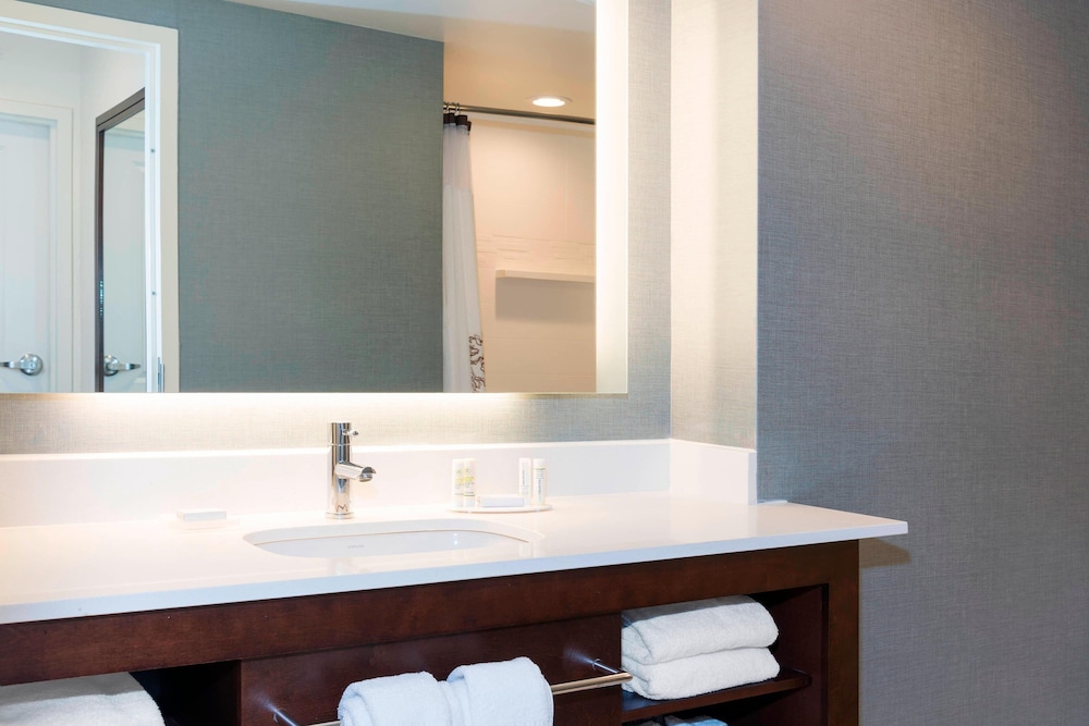 Residence Inn by Marriott Green Bay Downtown - photo 29