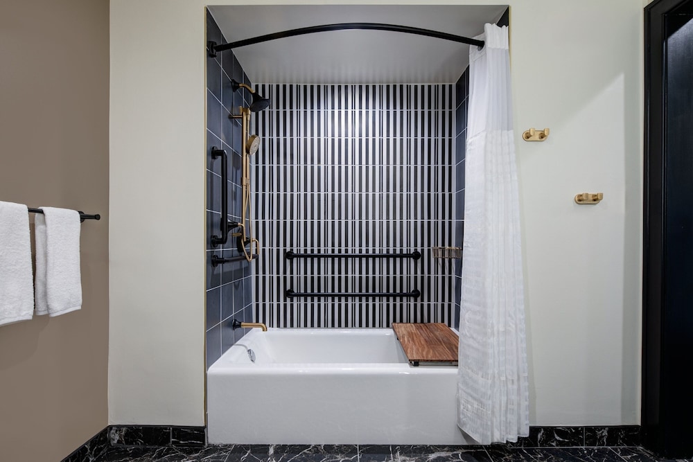 LaSalle Boutique Hotel - photo 27