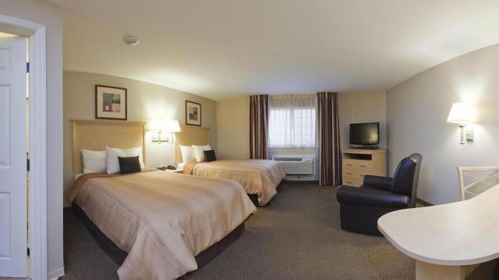 Candlewood Suites Minot by IHG - photo 17