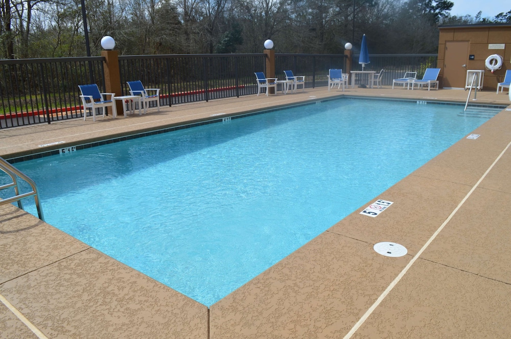 Hampton Inn Foley - photo 59
