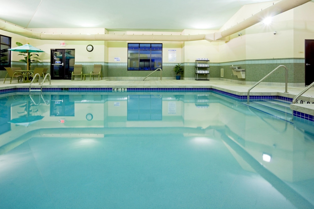 Holiday Inn Express Hotel & Suites Madison Verona by IHG - photo 34