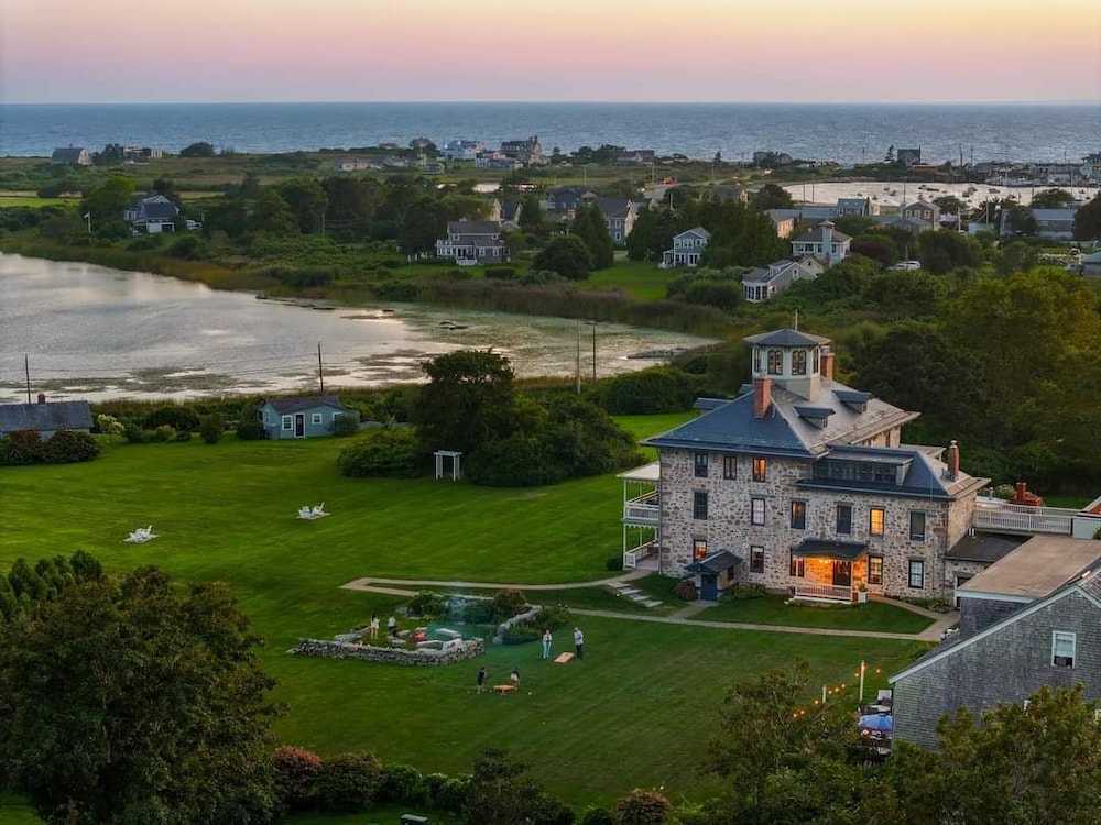 Stone House Inn — 4-Star Luxury Hotel in Newport, United States