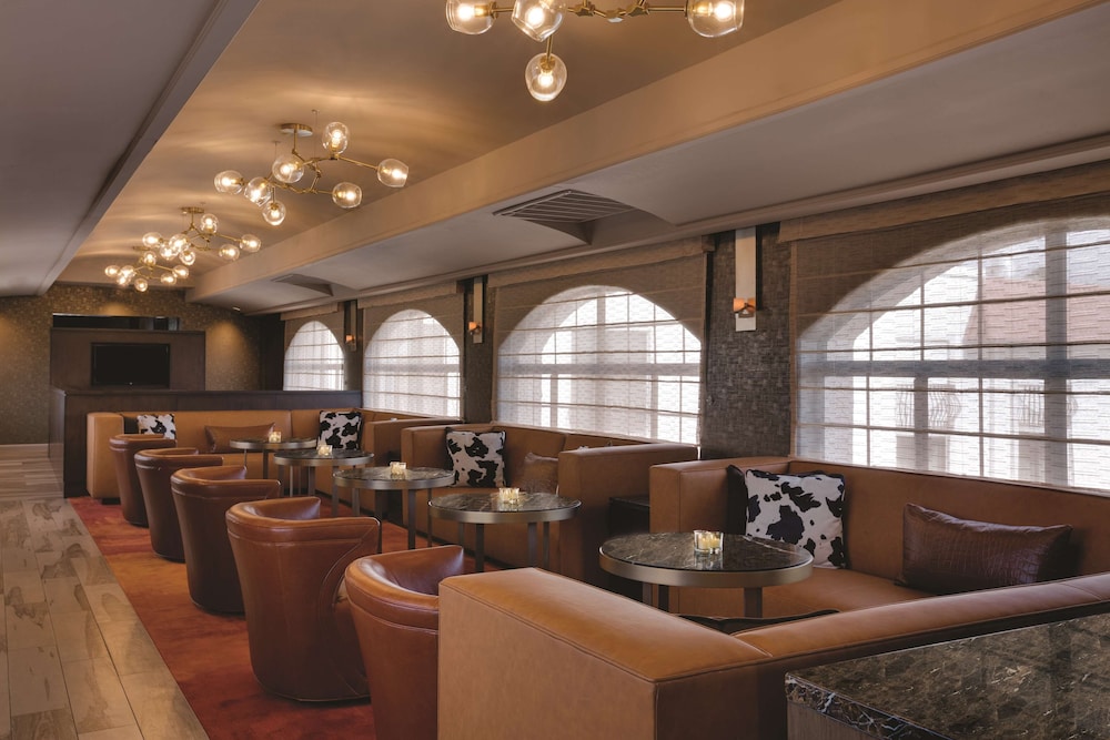Embassy Suites by Hilton Scottsdale Resort - photo 39