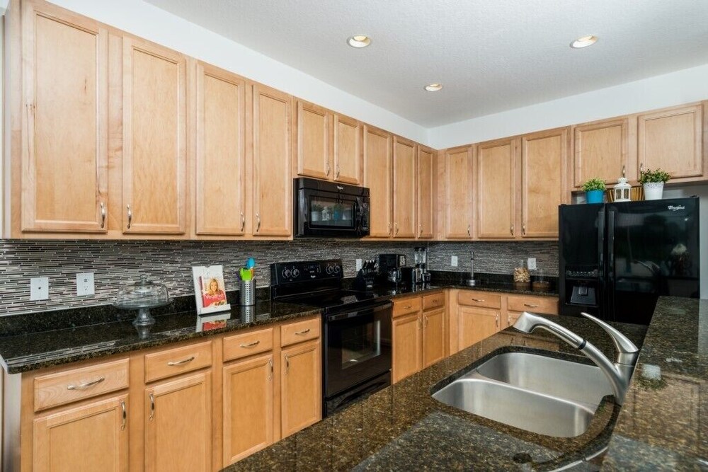 6 bedroom home at Solterra Resort - photo 25