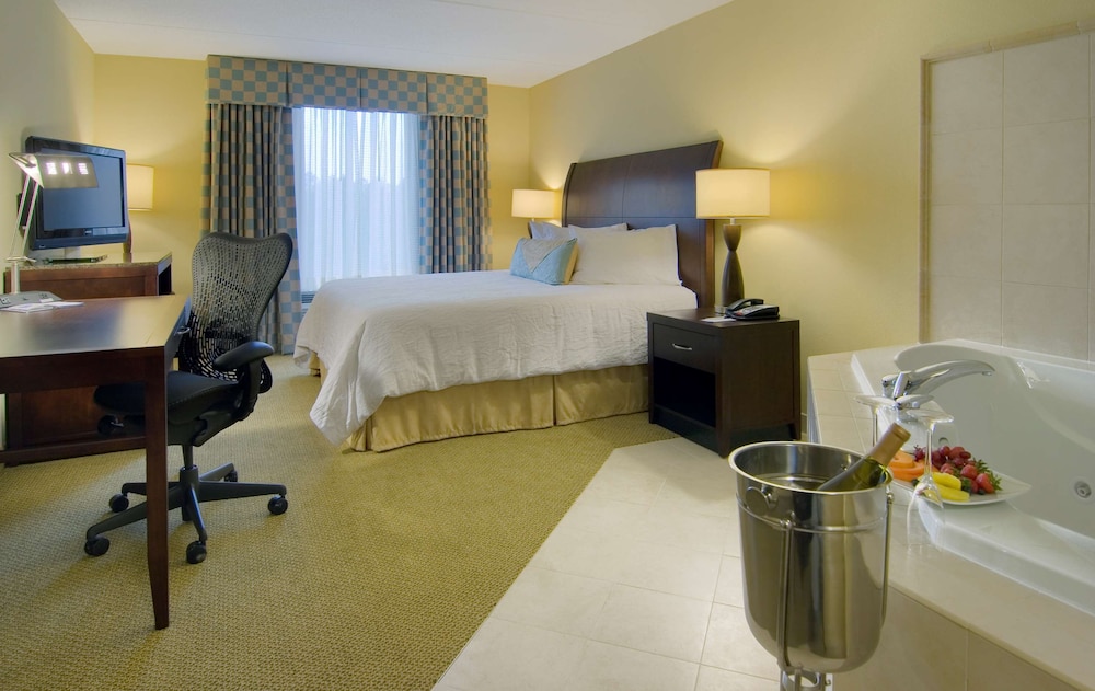 Hilton Garden Inn Richmond Airport - photo 8
