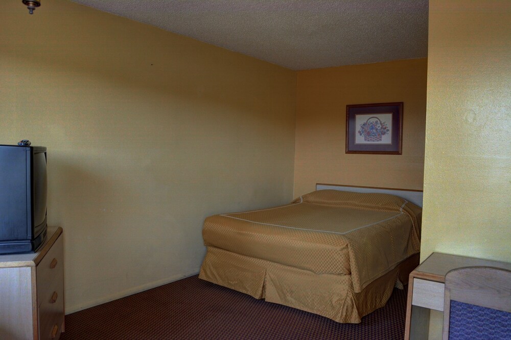 Value Motel - photo 9