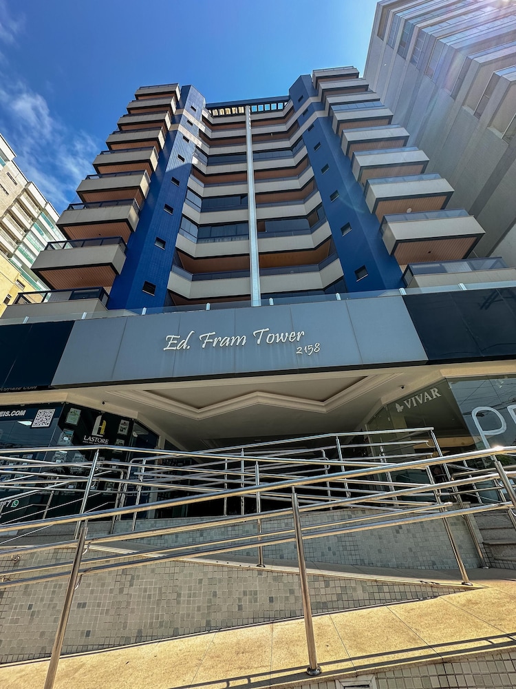 701 fran tower Frente Mar 3 quartos 2 vagas praia do morro in Guarapari, Brasil