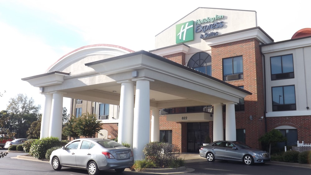 Holiday Inn Express Hotel & Suites Dyersburg an IHG Hotel - featured photo