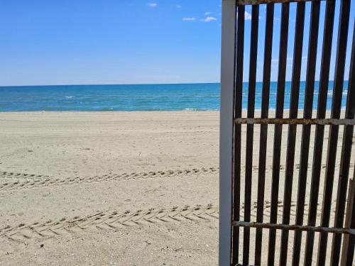 Le Bridge Barcares Clim Acces Plage Direct Parking Prive in Le Barcares, France