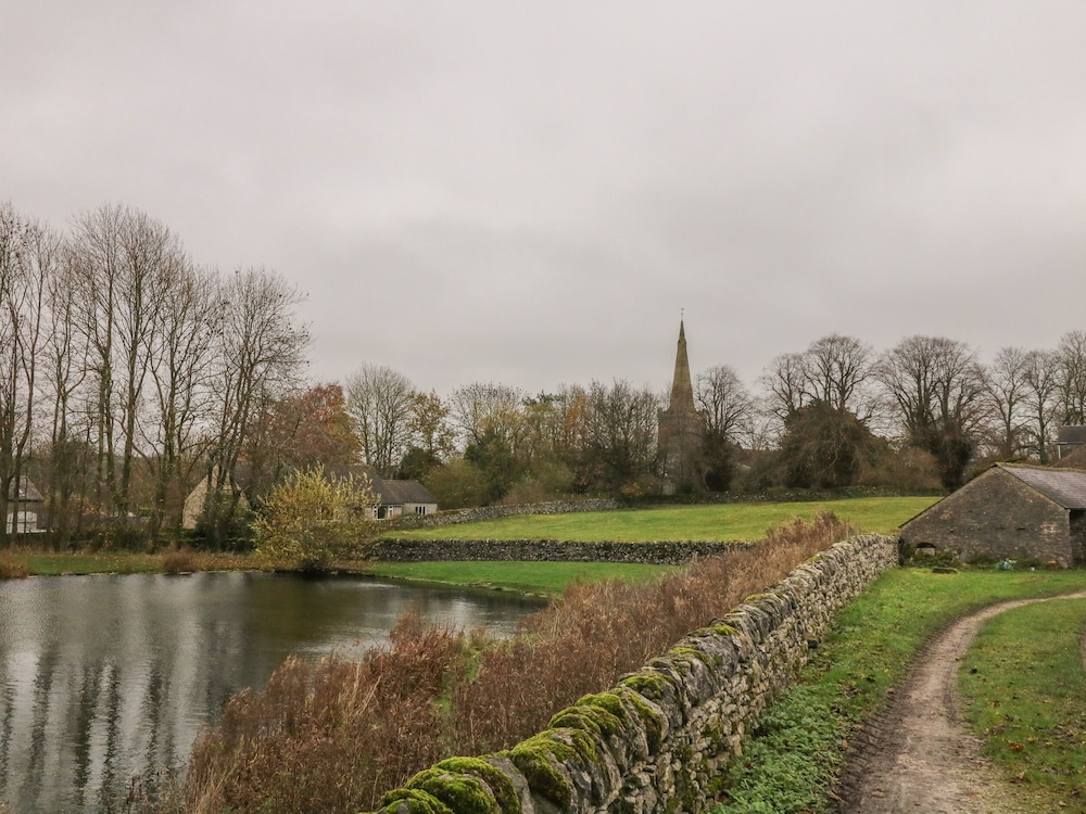 3 Old Hall Cottages — Bakewell — photo 4