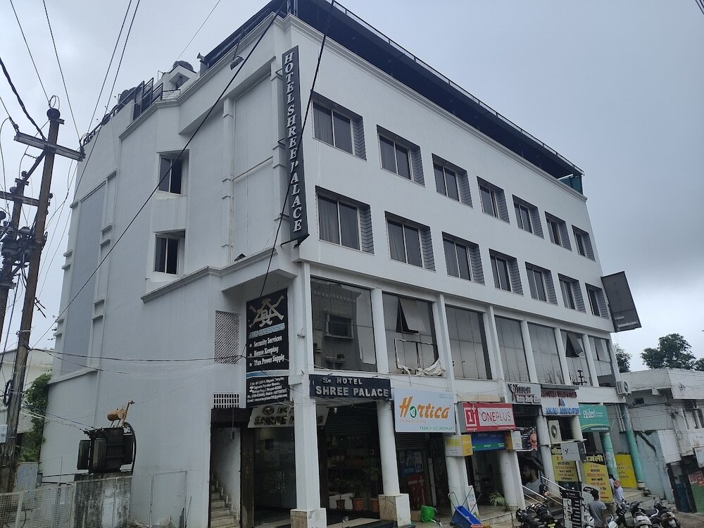 Shree Palace Hotel