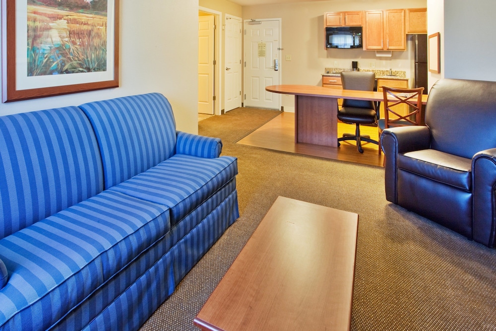 Candlewood Suites Columbus Fort Benning by IHG - photo 12