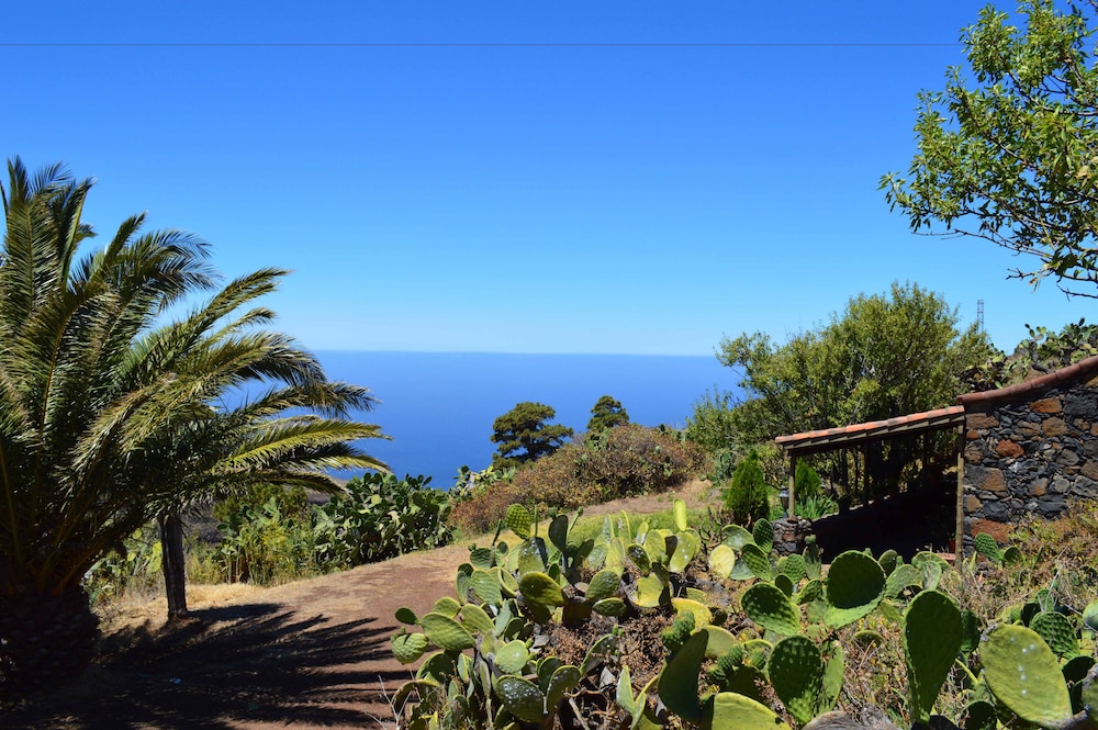 La Herbilla — 4-Star Luxury Hotel in Garafia, Spain
