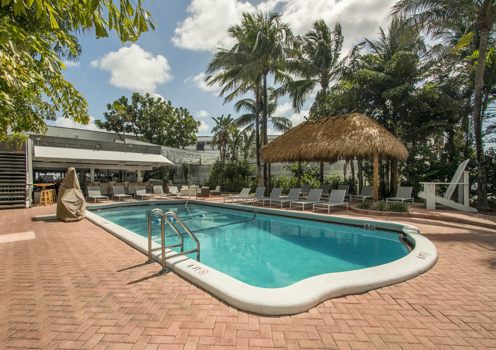 Bahia Cabana Beach Resort - photo 13
