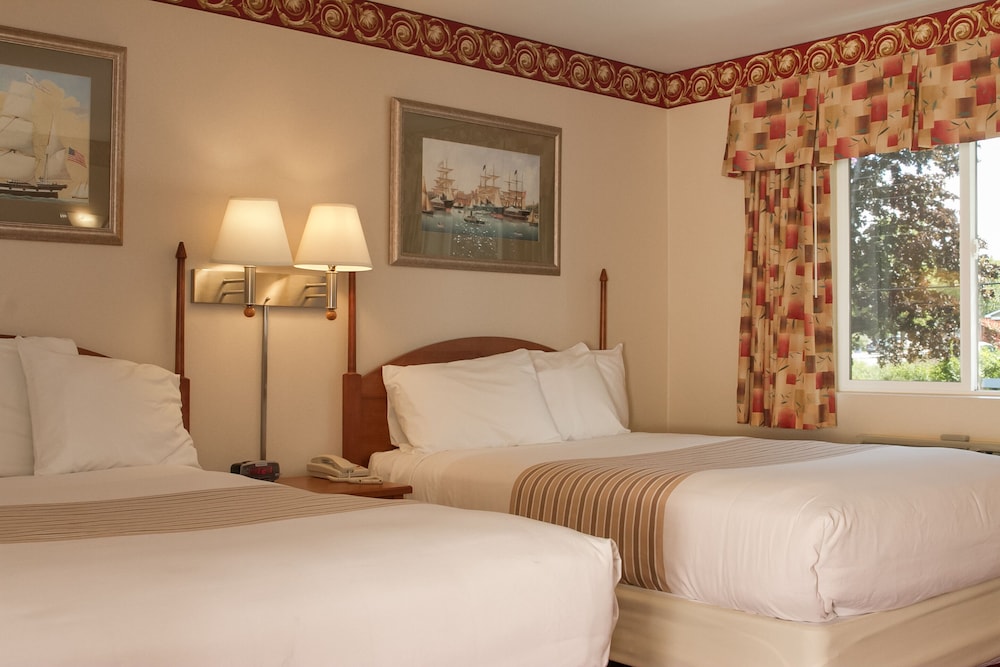 Flagship Inn & Suites - photo 11
