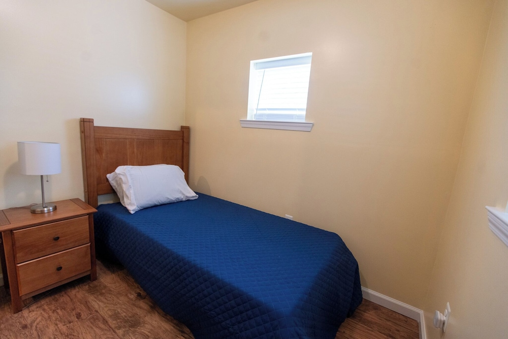 Howard's Creek Inn - photo 20