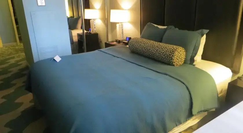 The Mayfair Hotel - photo 7