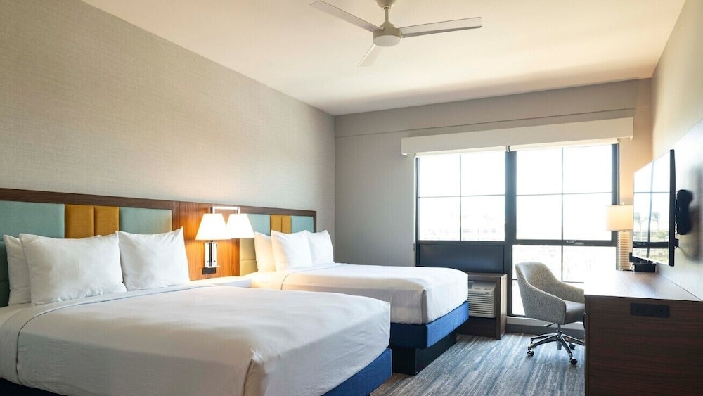 Hampton Inn & Suites by Hilton Maui North Shore - photo 11