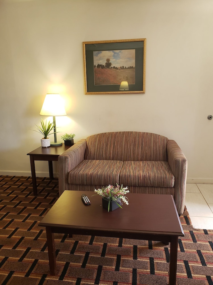 Affordable Suites Burlington - photo 36