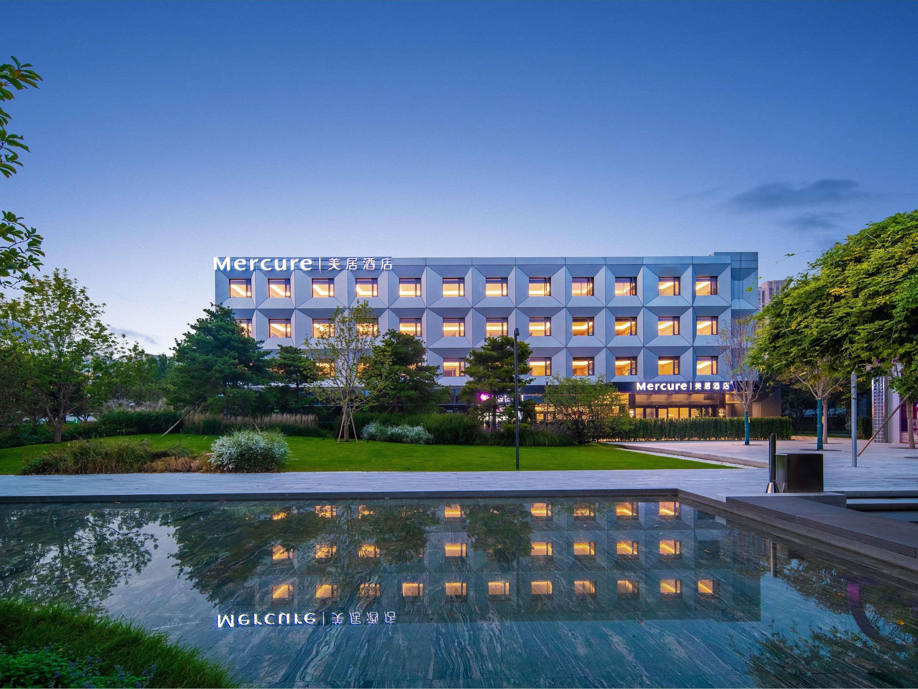 Mercure Beijing Baiziwan CBD — 4-Star Luxury Hotel in Beijing, People's Republic of China