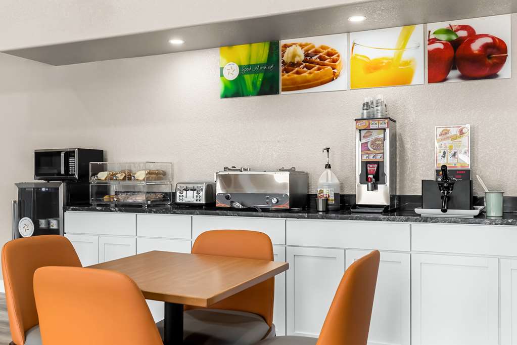 Quality Inn Oskaloosa - photo 35