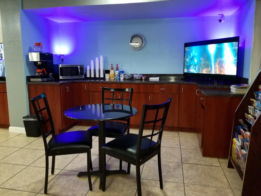 Econo Inn Florida - photo 4