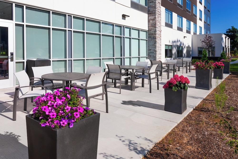 Holiday Inn Express & Suites Reedsburg Dells Area by IHG - photo 37