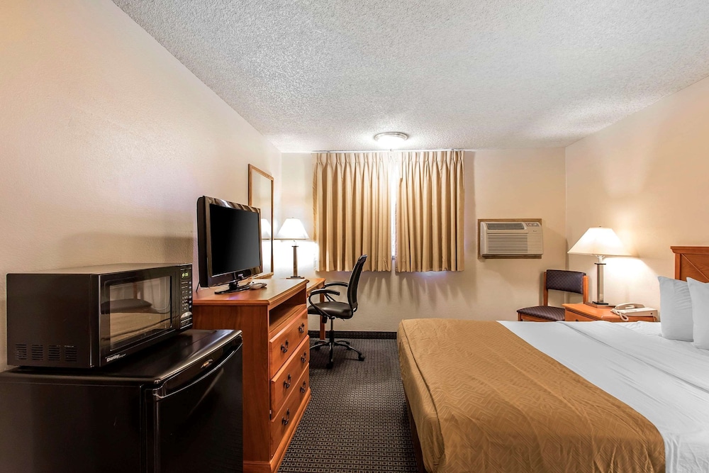Brentwood Inn - photo 27
