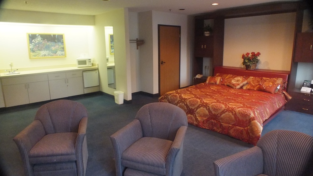 Quality Express Inn & Suites - photo 15