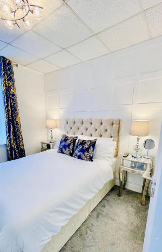 Double Room with Private Bathroom 16 Havelock Street 6