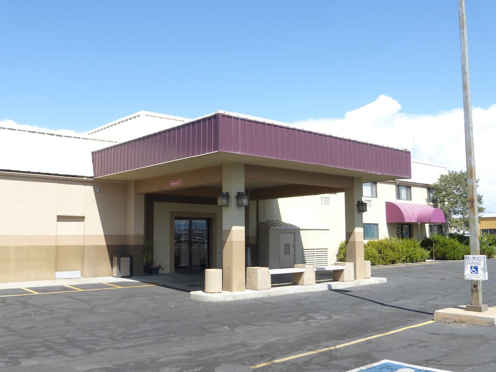 Red Roof Inn Grand Junction - photo 19