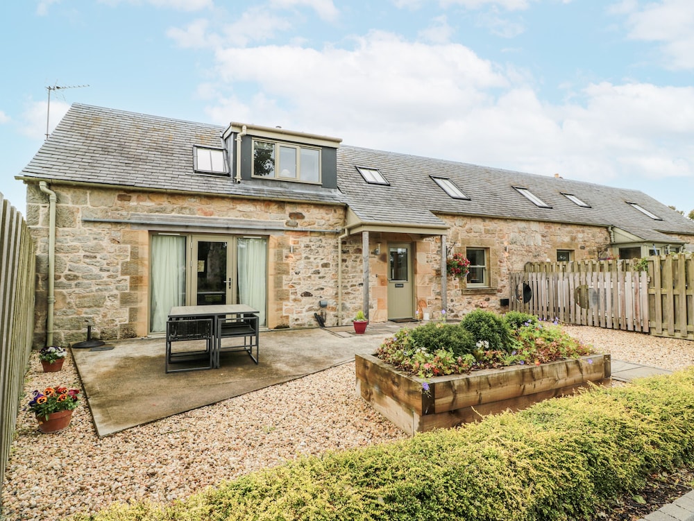 Thorneydyke Cottage — 4-Star Luxury Hotel in Stirling, United Kingdom