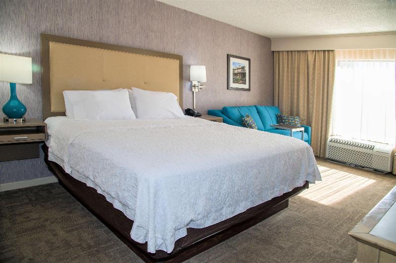 Hampton Inn Lewisburg - photo 36