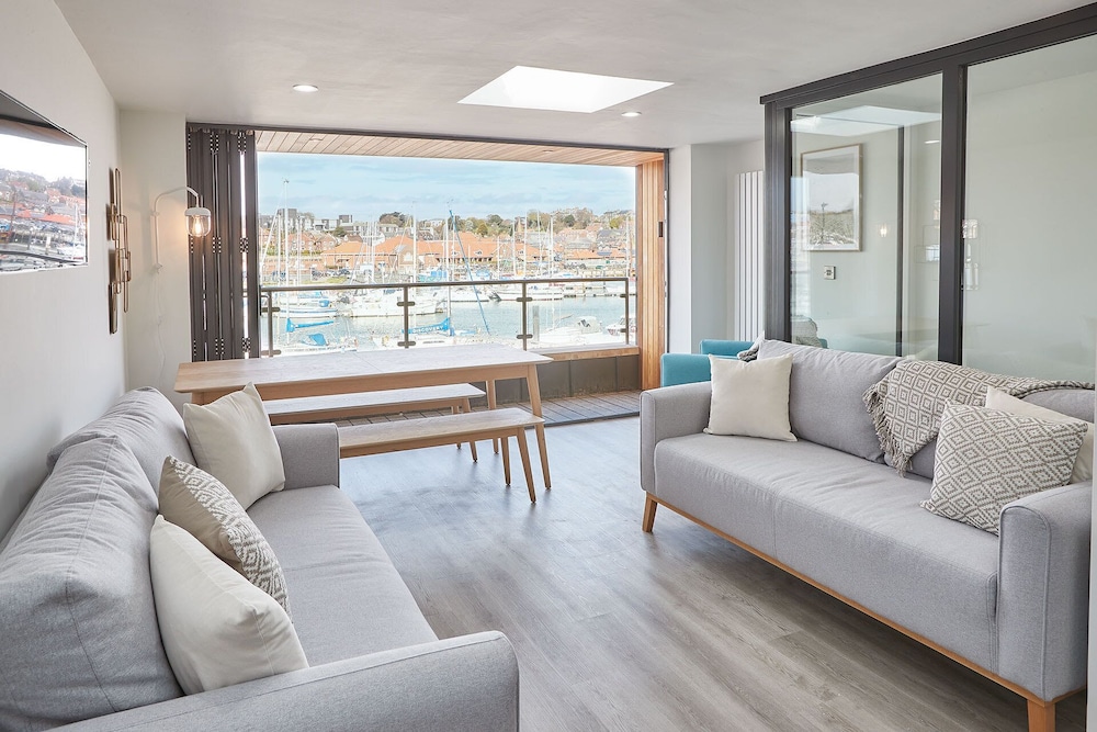Host & Stay Coastal Townhouse