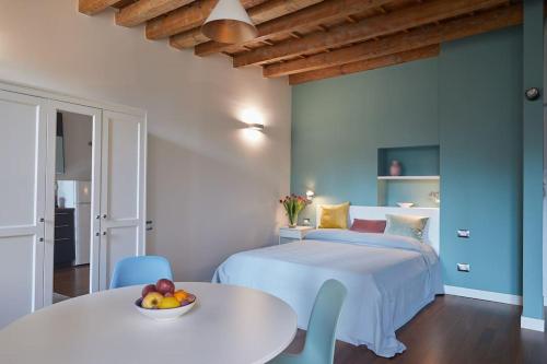 Lovely flat with park view — 4-Star Luxury Hotel in Milan, Italy