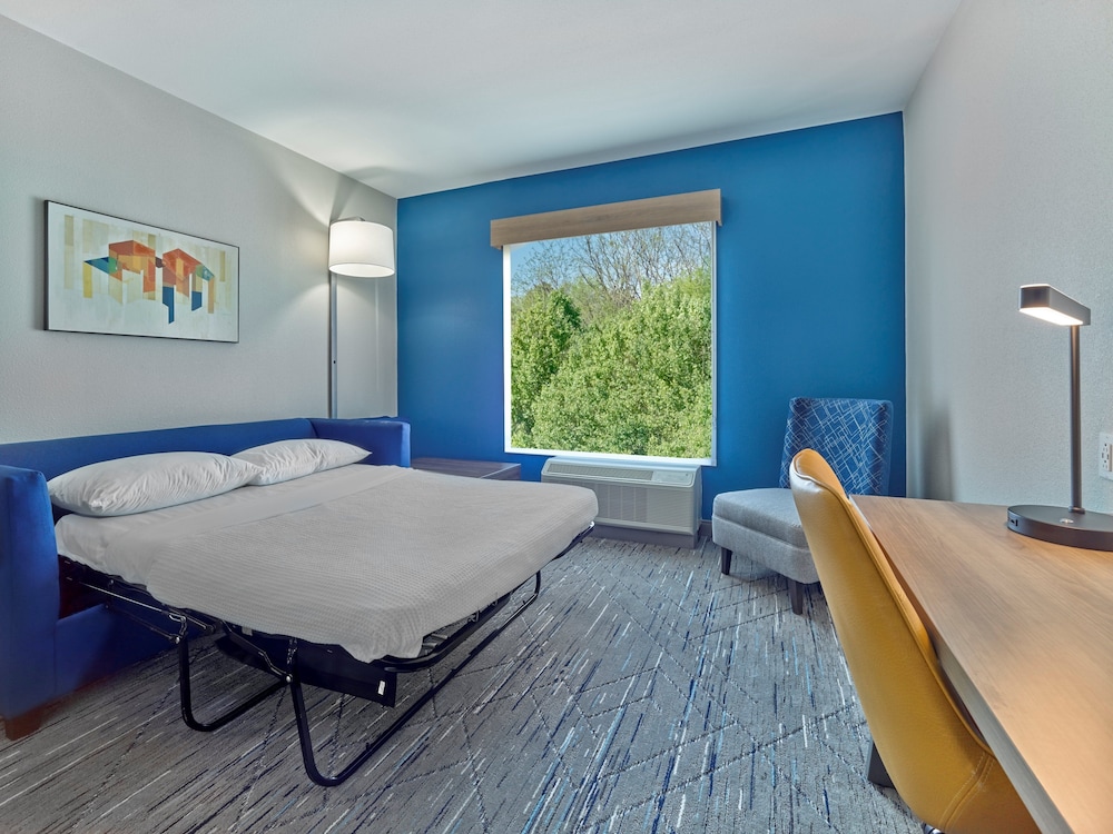 Holiday Inn Express Huntsville Space Center by IHG - photo 4