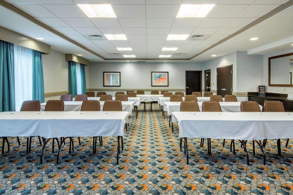 Hampton Inn & Suites Spokane Valley - photo 44