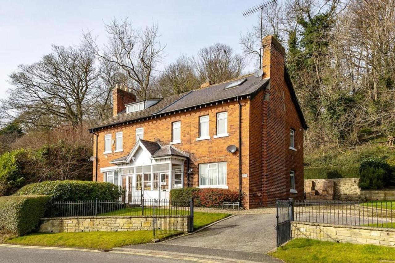 Turnerdale Cottage Nr Whitby Sleeps 6 Dogs