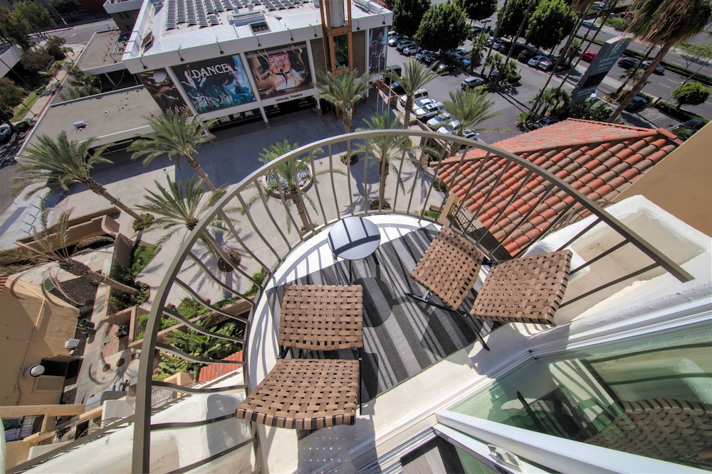Embassy Suites by Hilton Los Angeles Downey - photo 34
