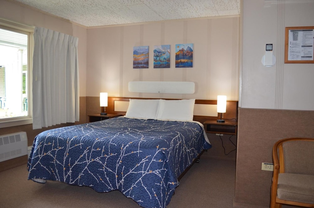Mount Coolidge Motel - photo 16