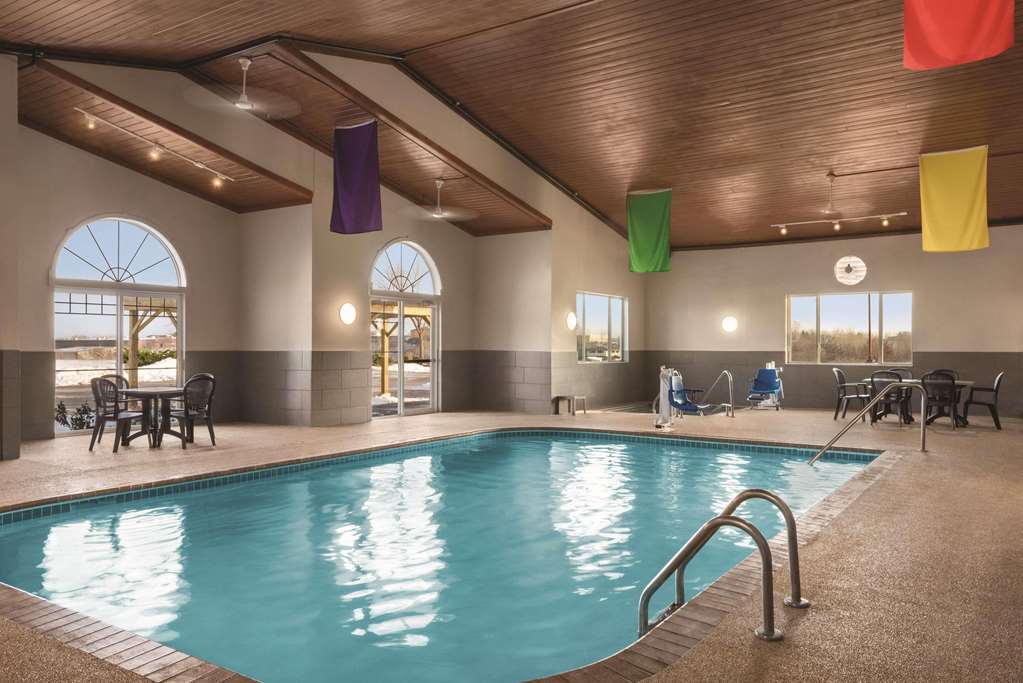 Country Inn & Suites by Radisson Dubuque IA - photo 17