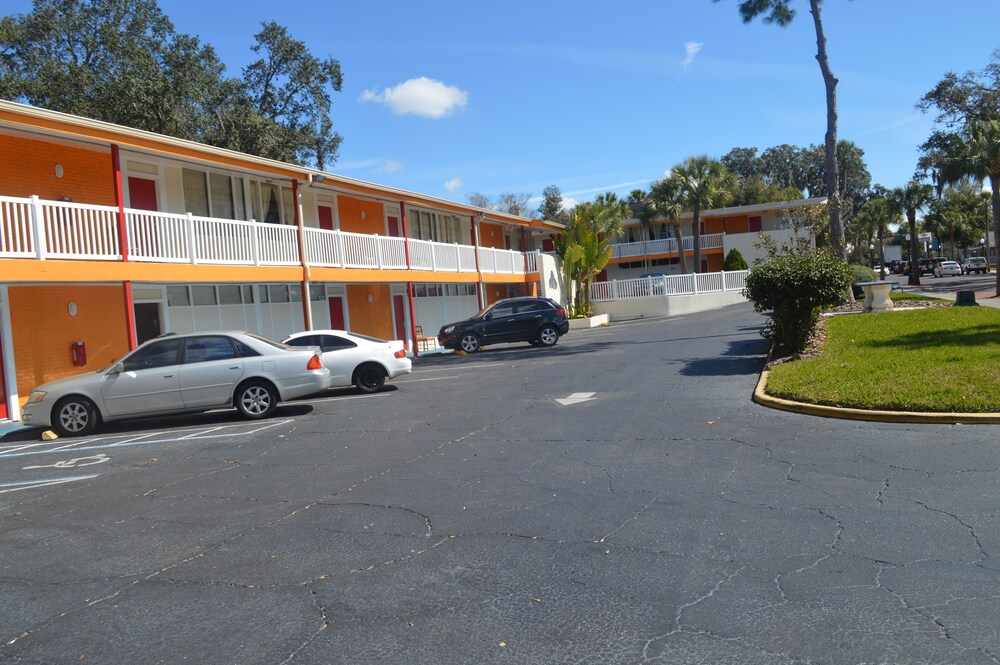 Tarpon Inn - photo 79