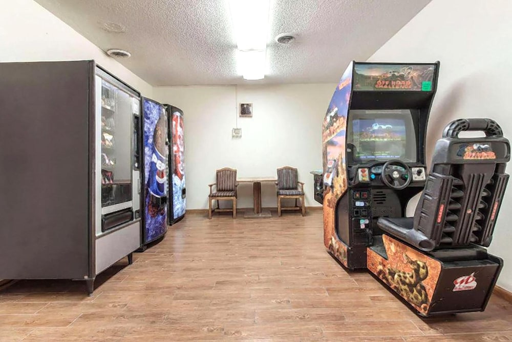 Coratel Inn & Suites by Jasper McCook - photo 33