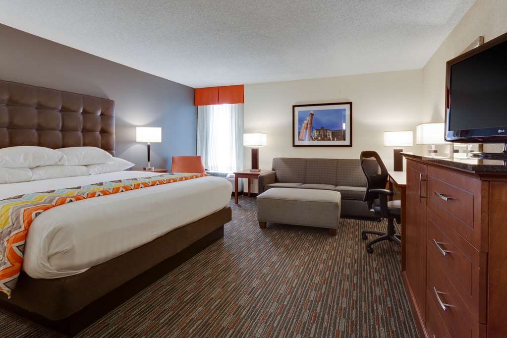 Drury Inn & Suites Columbia Stadium Boulevard - photo 10