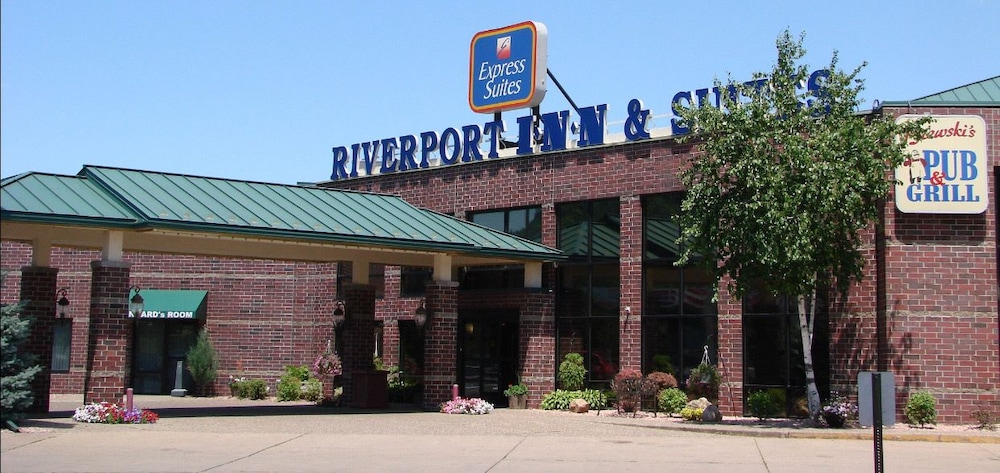 Express Suites Riverport Inn & Suites — hotel in Winona