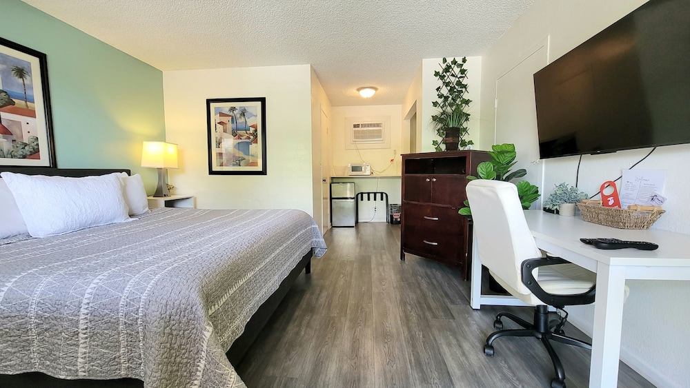 Sunny Palms Inn - photo 12
