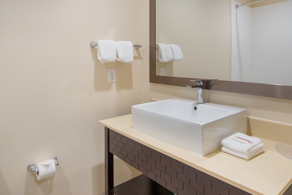 Red Roof Inn PLUS Fort Worth Burleson - photo 28