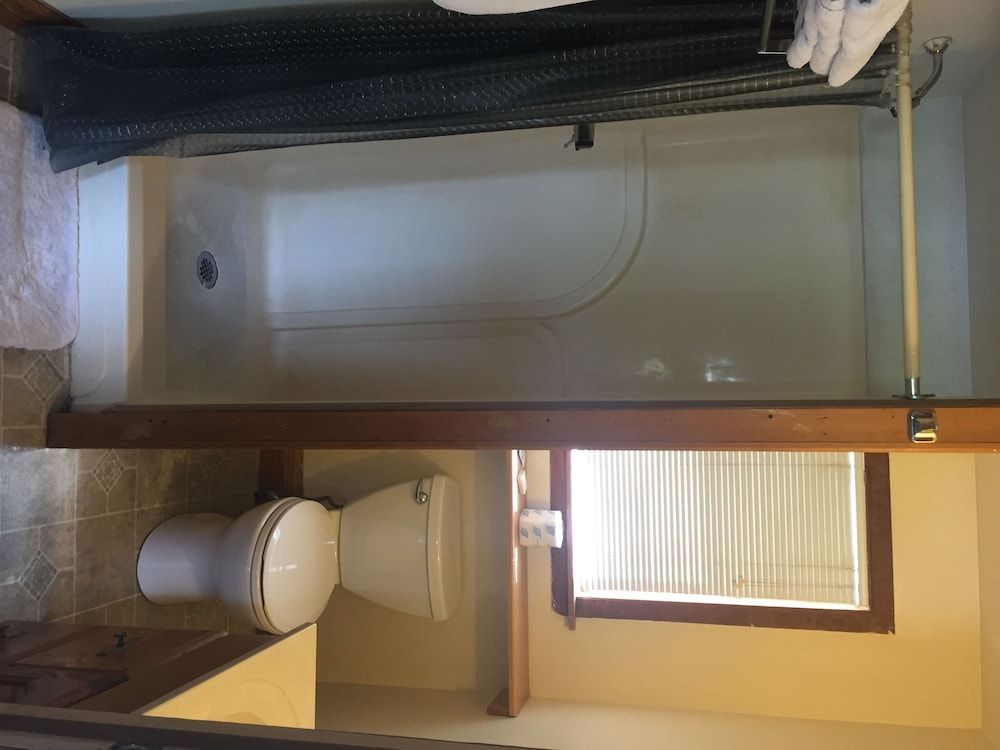 Waters Edge Motel - photo 26