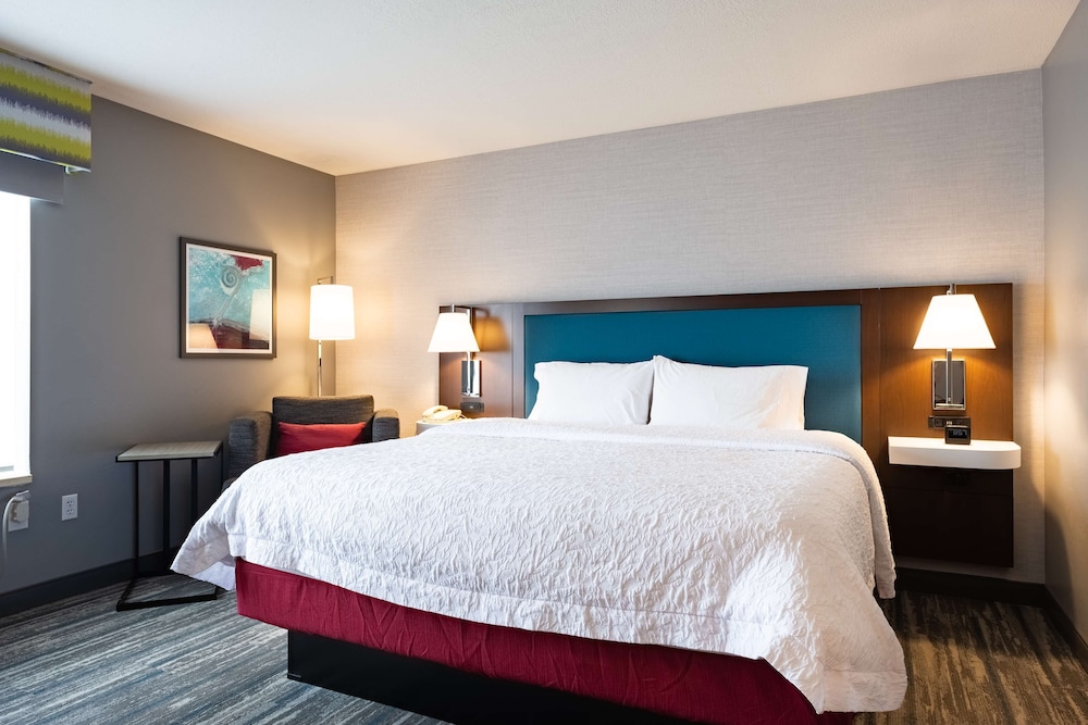 Hampton Inn & Suites Salt Lake City Airport - photo 13