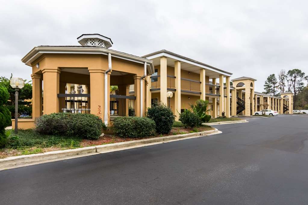 Suburban Studios Florence I 95 — Florence